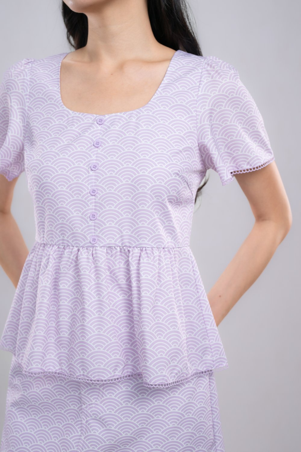 SUGOI LILAC SLEEVED PEPLUM TOP