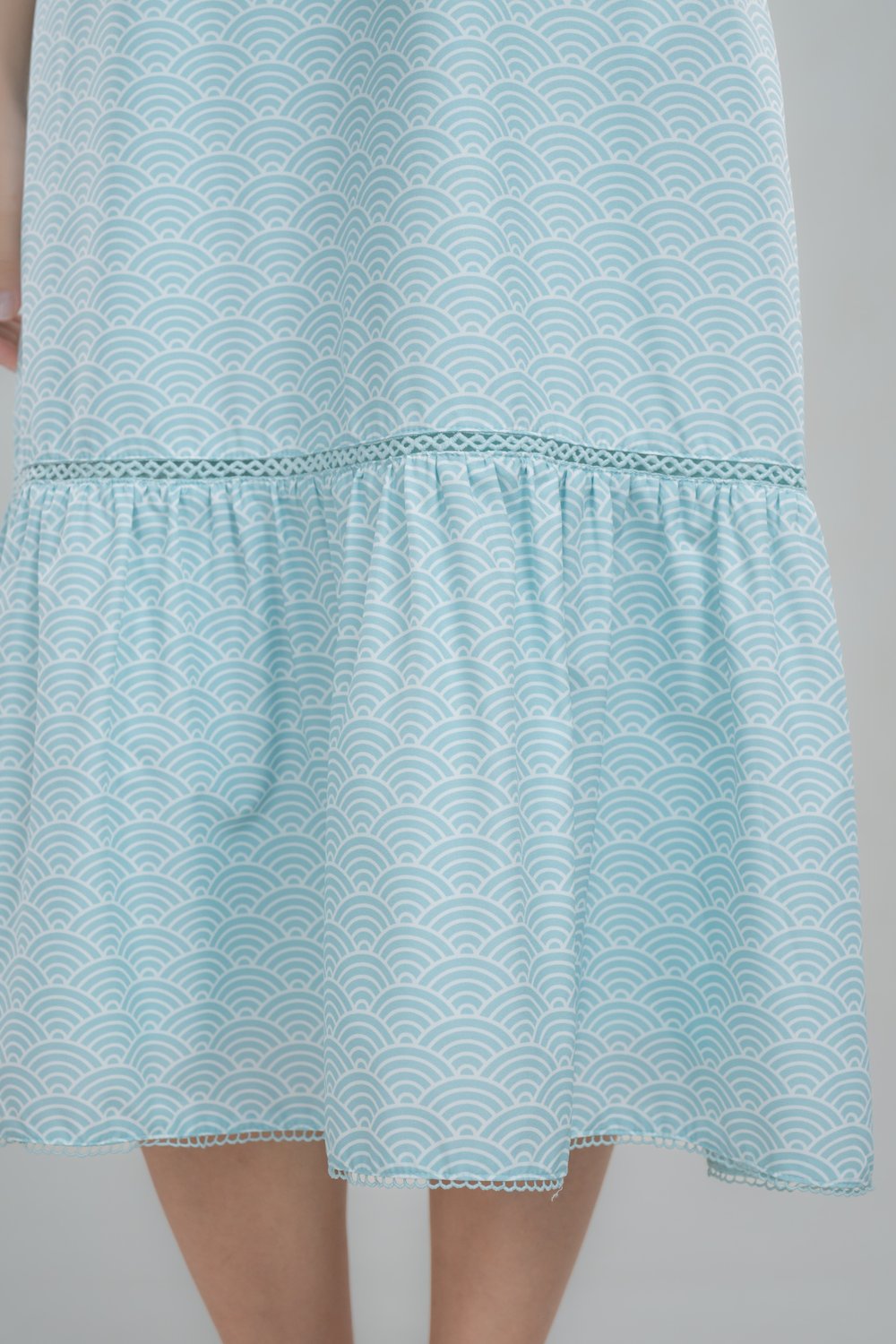 SUGOI SEAFOAM V-NECK DROPWAIST MIDI DRESS