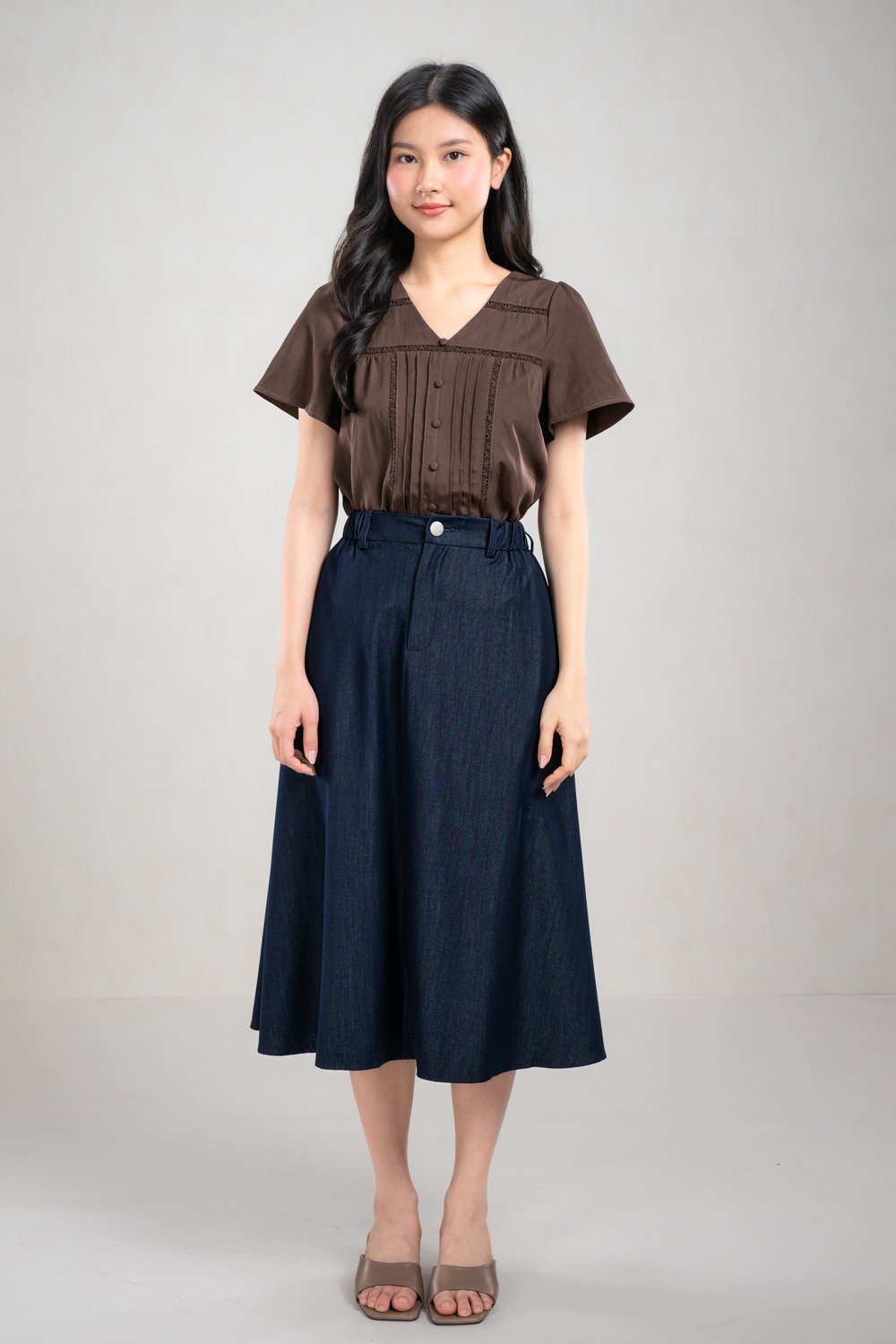 AVERIE LACE-INSERT SLEEVED TOP IN MOCHA