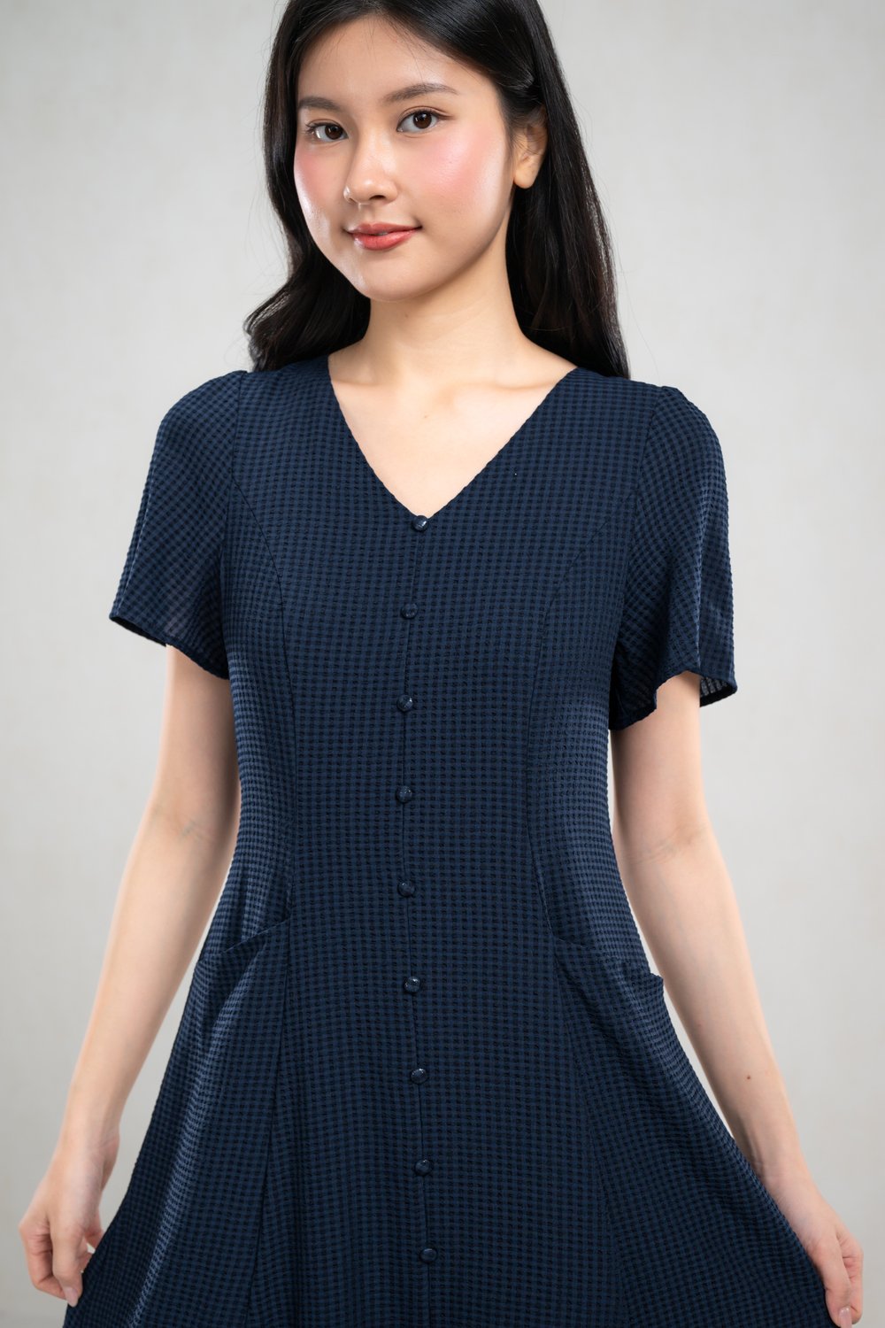 YUNA SLEEVED PANELLED DRESS IN NAVY