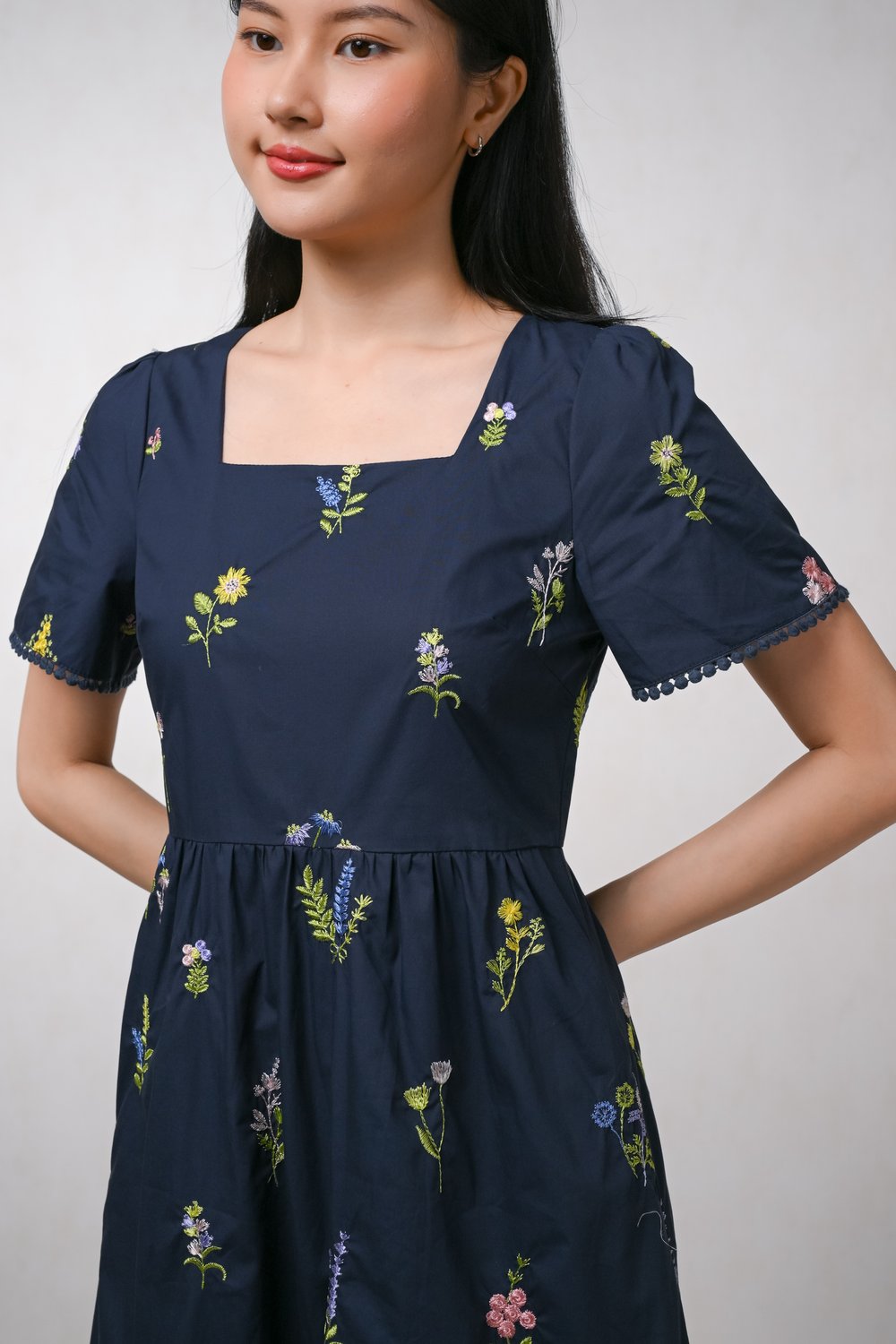 NAYELI NAVY EMB. SQUARE-NECK SLEEVED MIDI DRESS