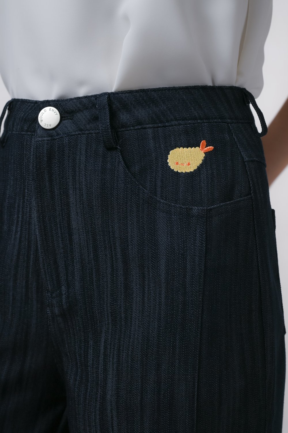 EBI FRY EMB. JEANS IN DARK-WASH