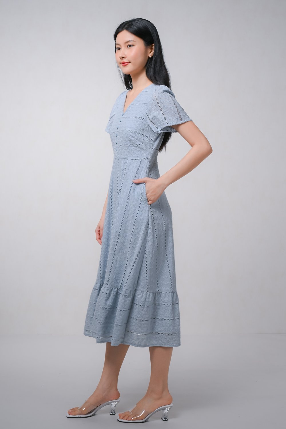 CHARDON EYELET V-NECK SLEEVED MIDI DRESS IN BLUE