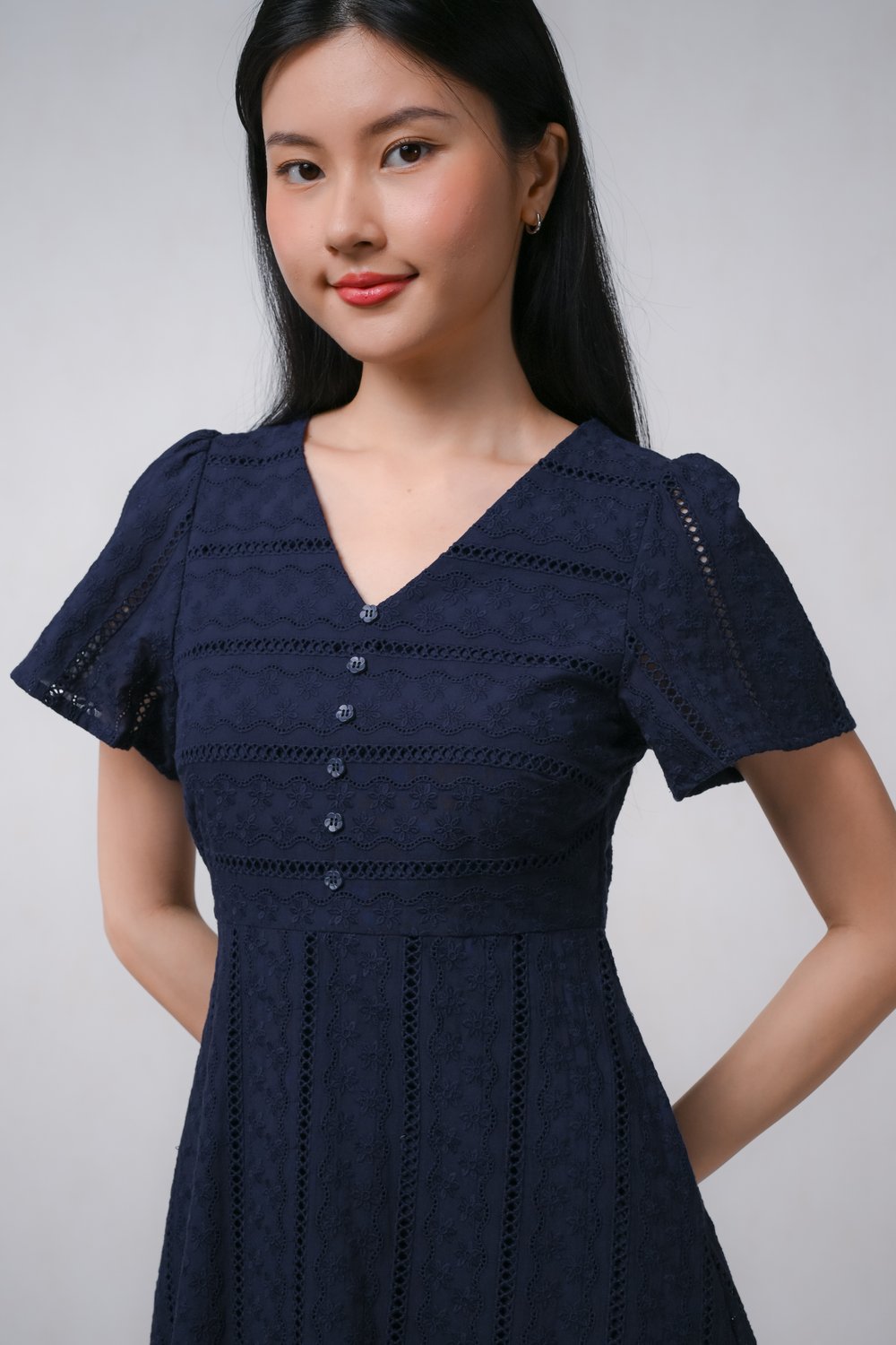 CHARDON EYELET V-NECK SLEEVED MIDI DRESS IN NAVY