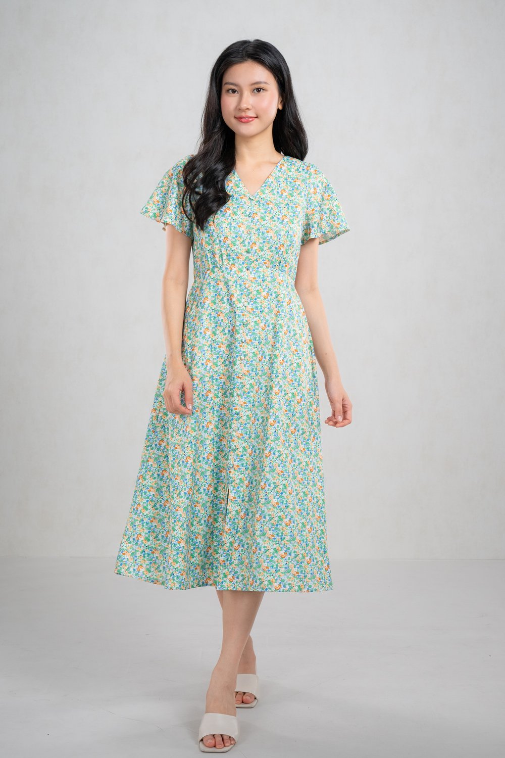 FINBAR FLORAL SLEEVED MIDI DRESS IN GREEN FLORAL