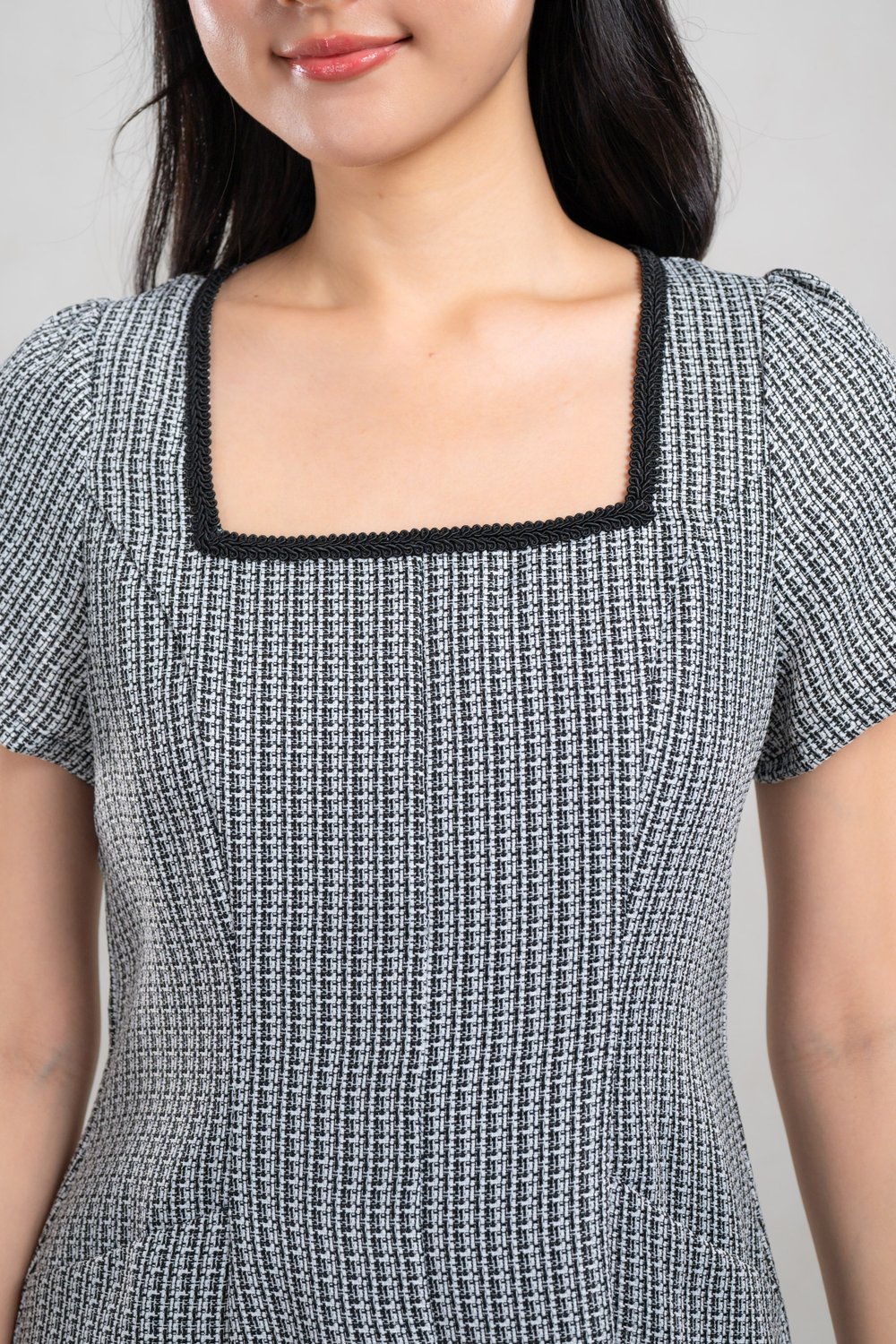 LOIS TWEED SLEEVED DRESS IN MONOCHROME
