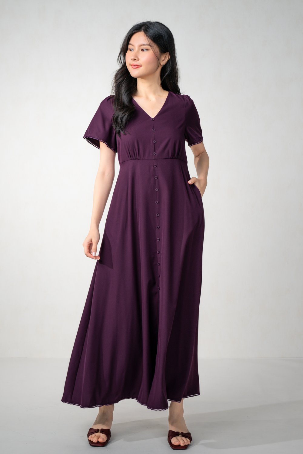 ZIRELLE SLEEVED BUTTON MAXI DRESS IN DARK PURPLE