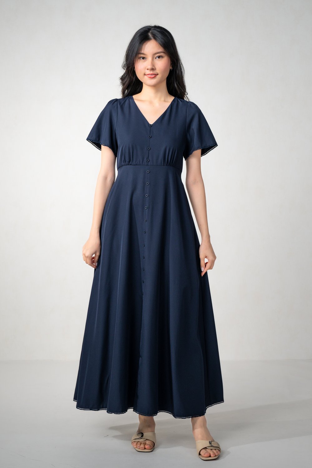 ZIRELLE SLEEVED BUTTON MAXI DRESS IN NAVY