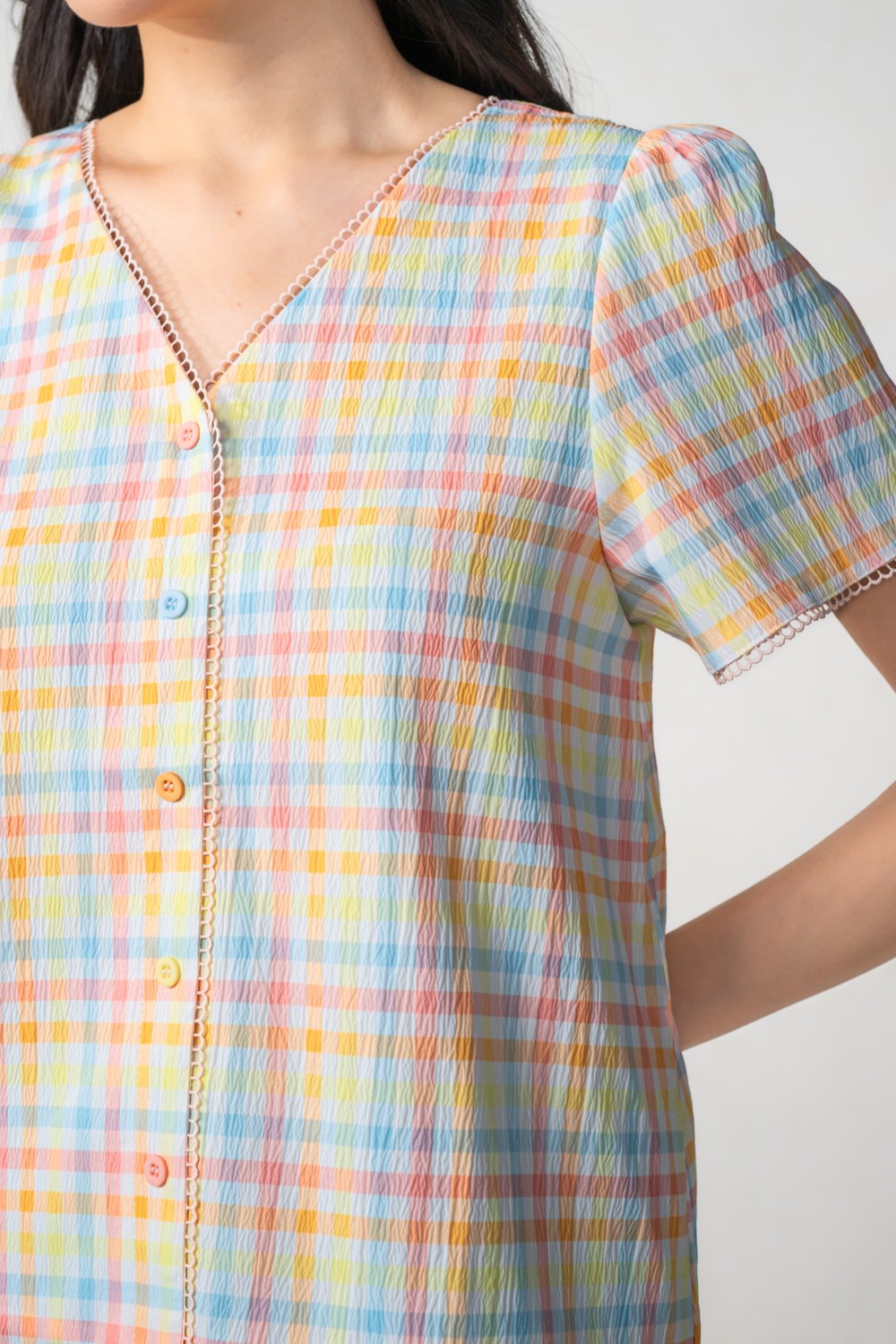 CANDY GINGHAM SLEEVED BUTTON TOP