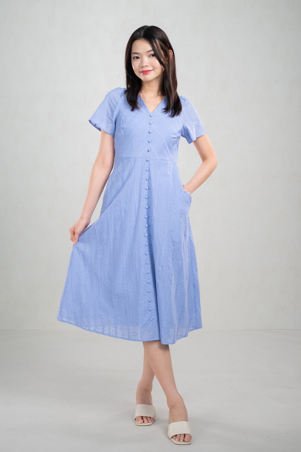 JOVIA EYELET SLEEVED BUTTON DRESS IN DUSTY PERI