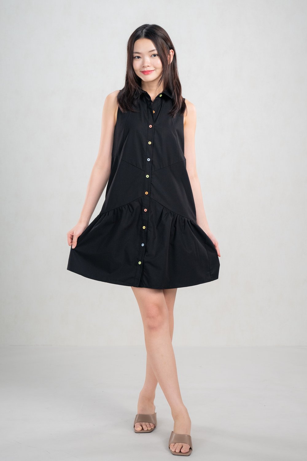 JAELYN SLEEVELESS SHIRT-DRESS IN BLACK