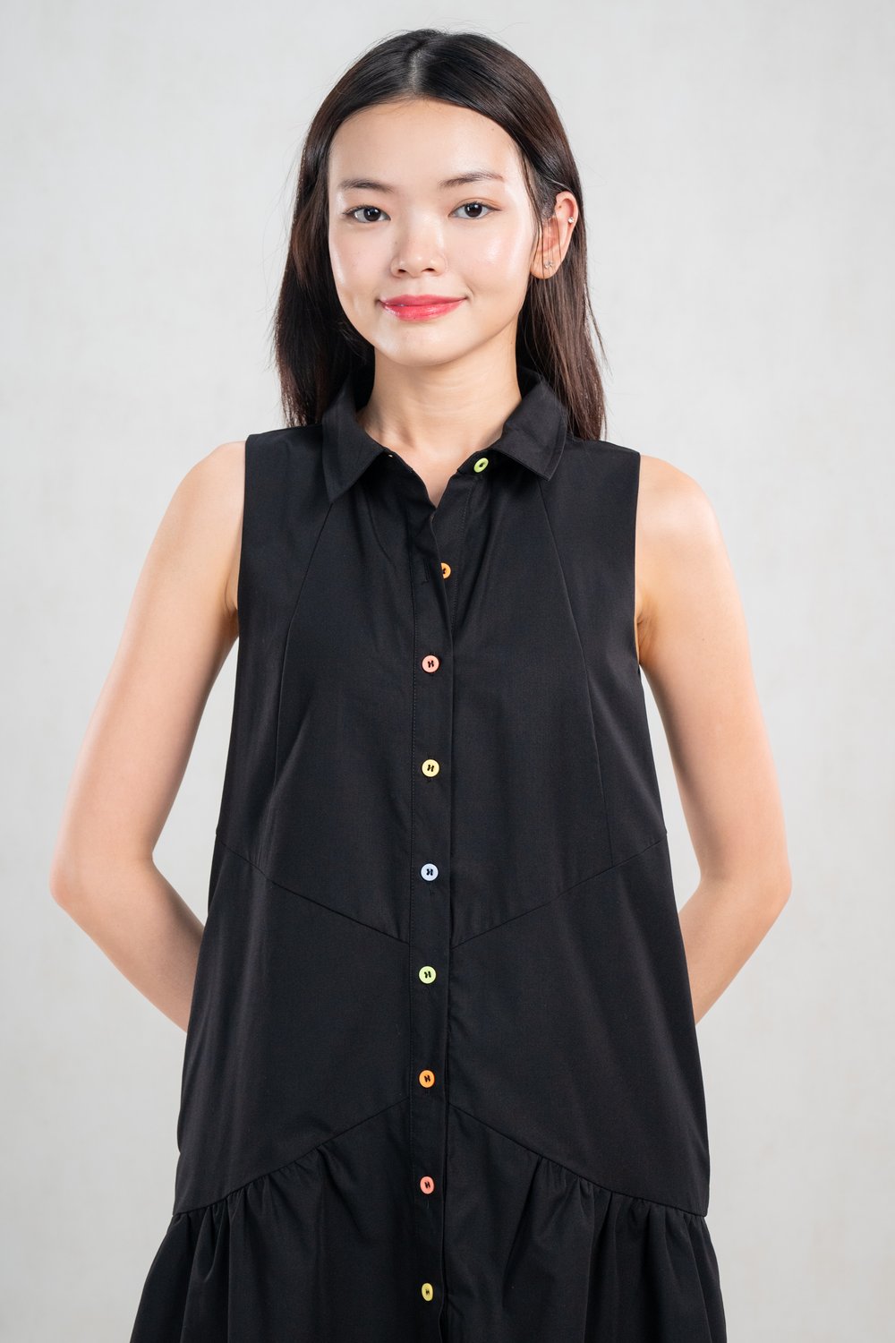 JAELYN SLEEVELESS SHIRT-DRESS IN BLACK