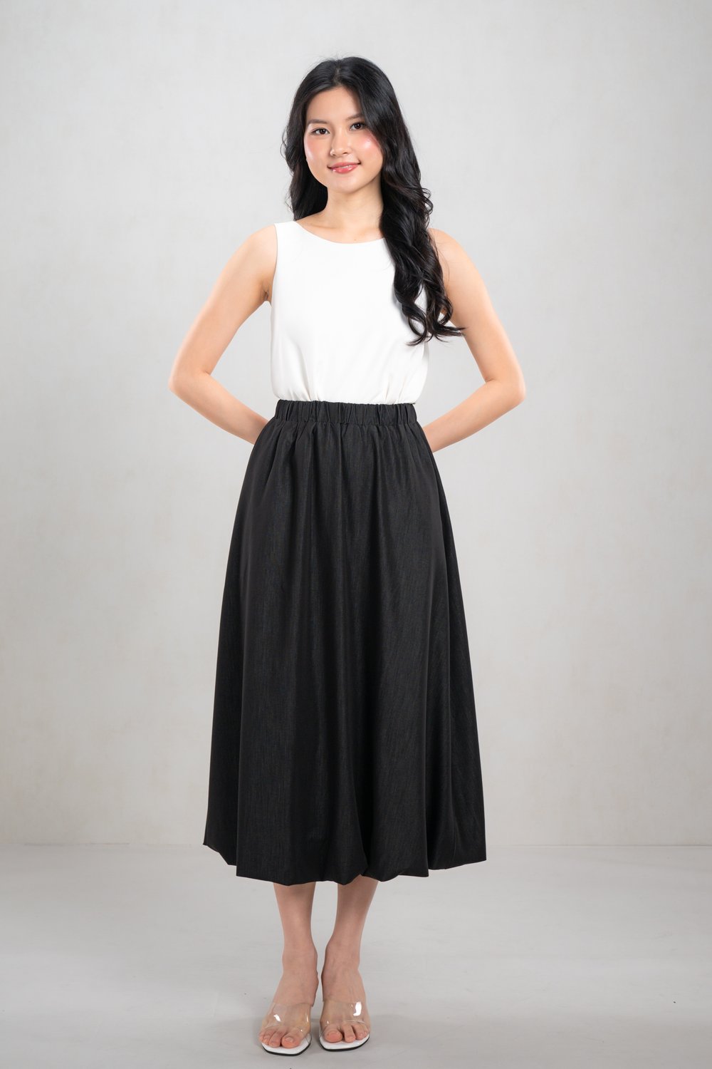 RIMA DENIM BUBBLE MIDI SKIRT IN BLACK