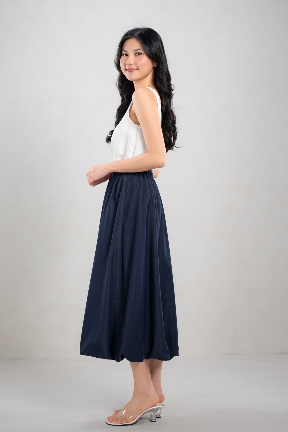 RIMA DENIM BUBBLE MIDI SKIRT IN NAVY