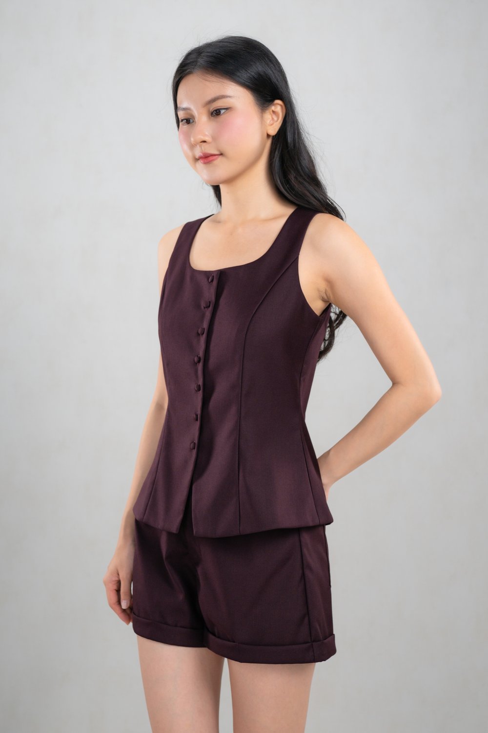 PRIESTLY SLEEVELESS BUTTON TOP IN CACAO