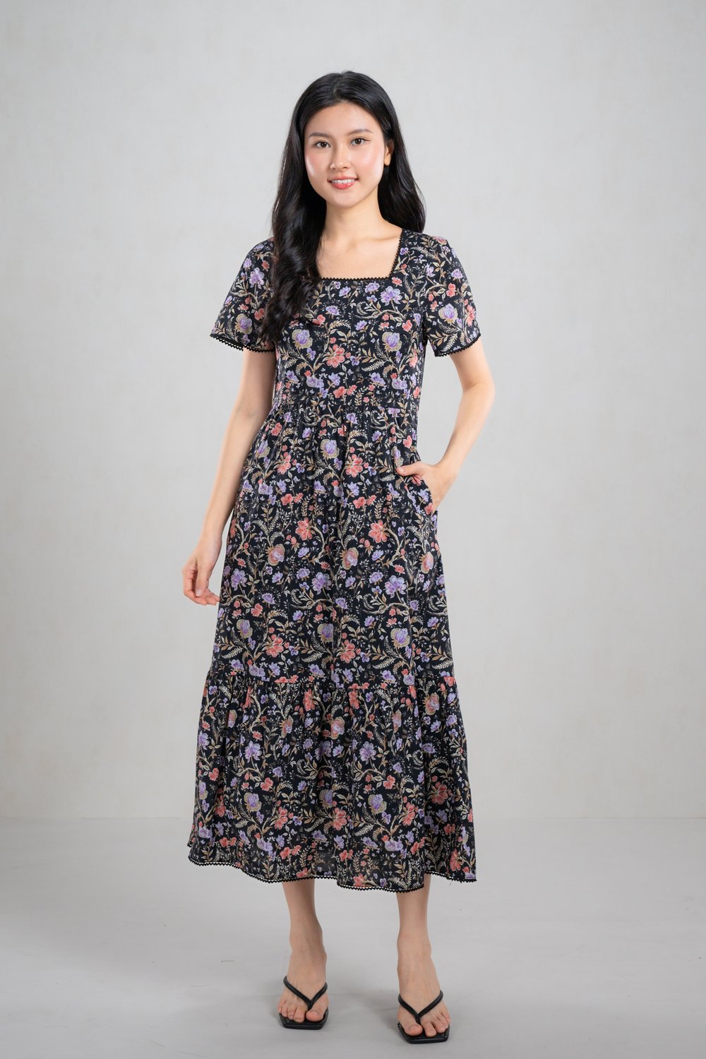PEIG BLACK FLORAL SLEEVED MIDI DRESS