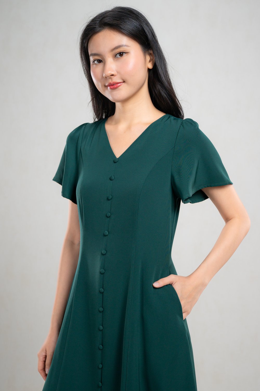 CAMRIE SLEEVED PANELLED DRESS IN FOREST