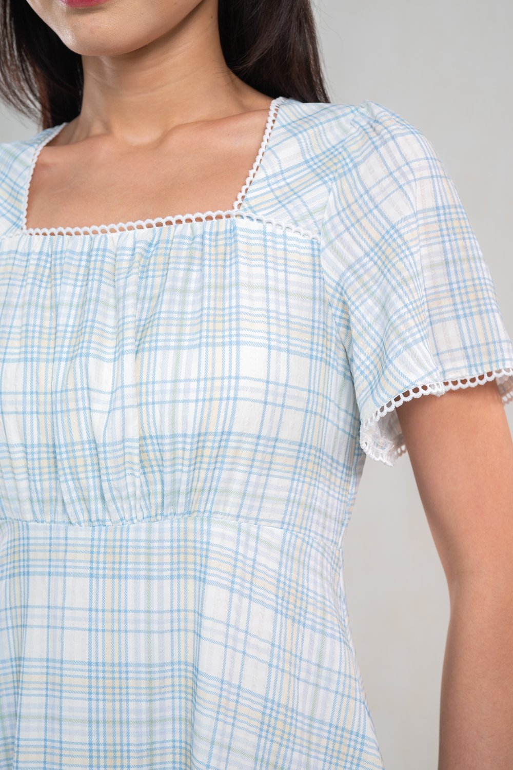 MERRITT PLAID RUCHED SLEEVED MIDI DRESS