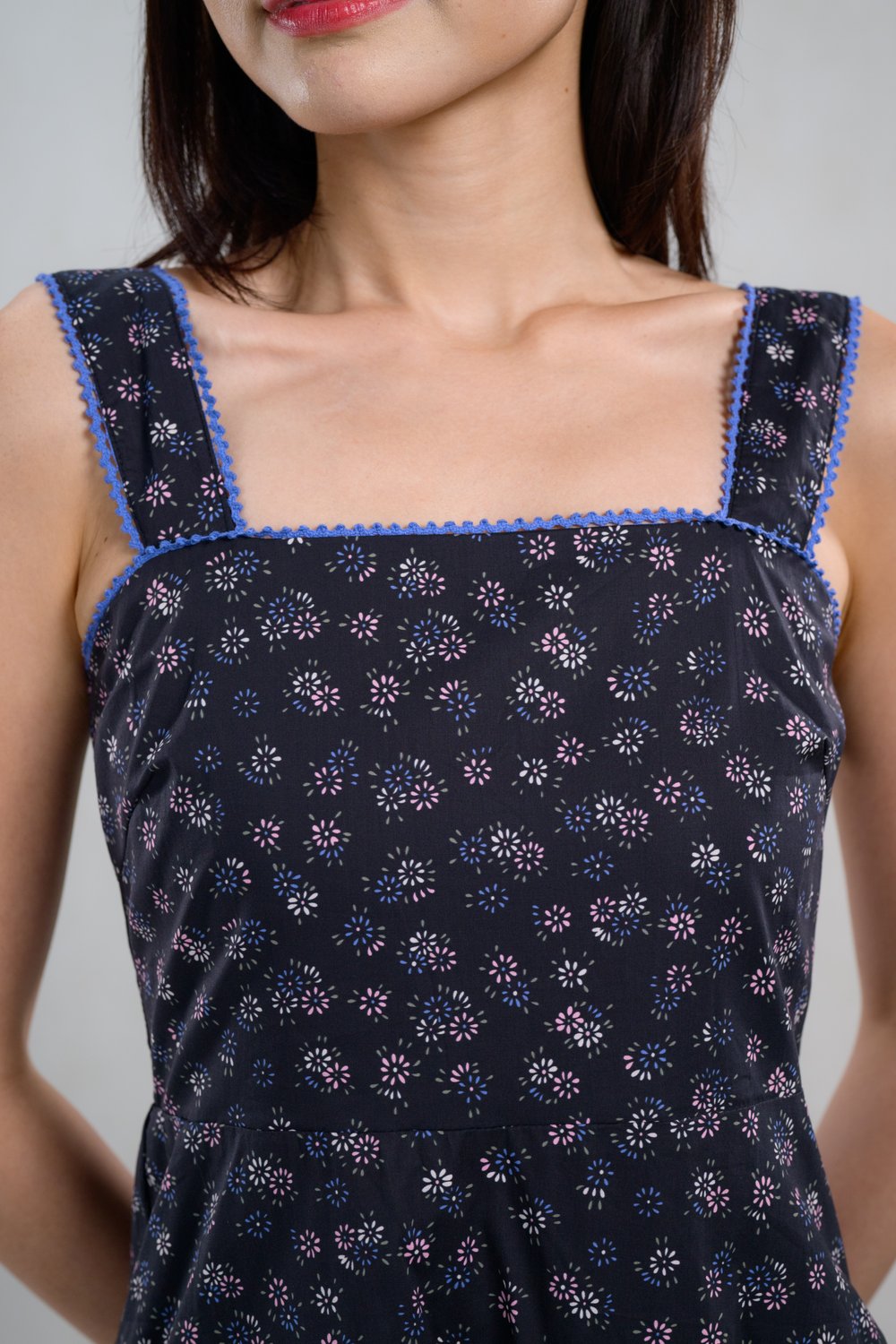 ORLENA THICK-STRAP MIDAXI DRESS IN BLACK PETALS
