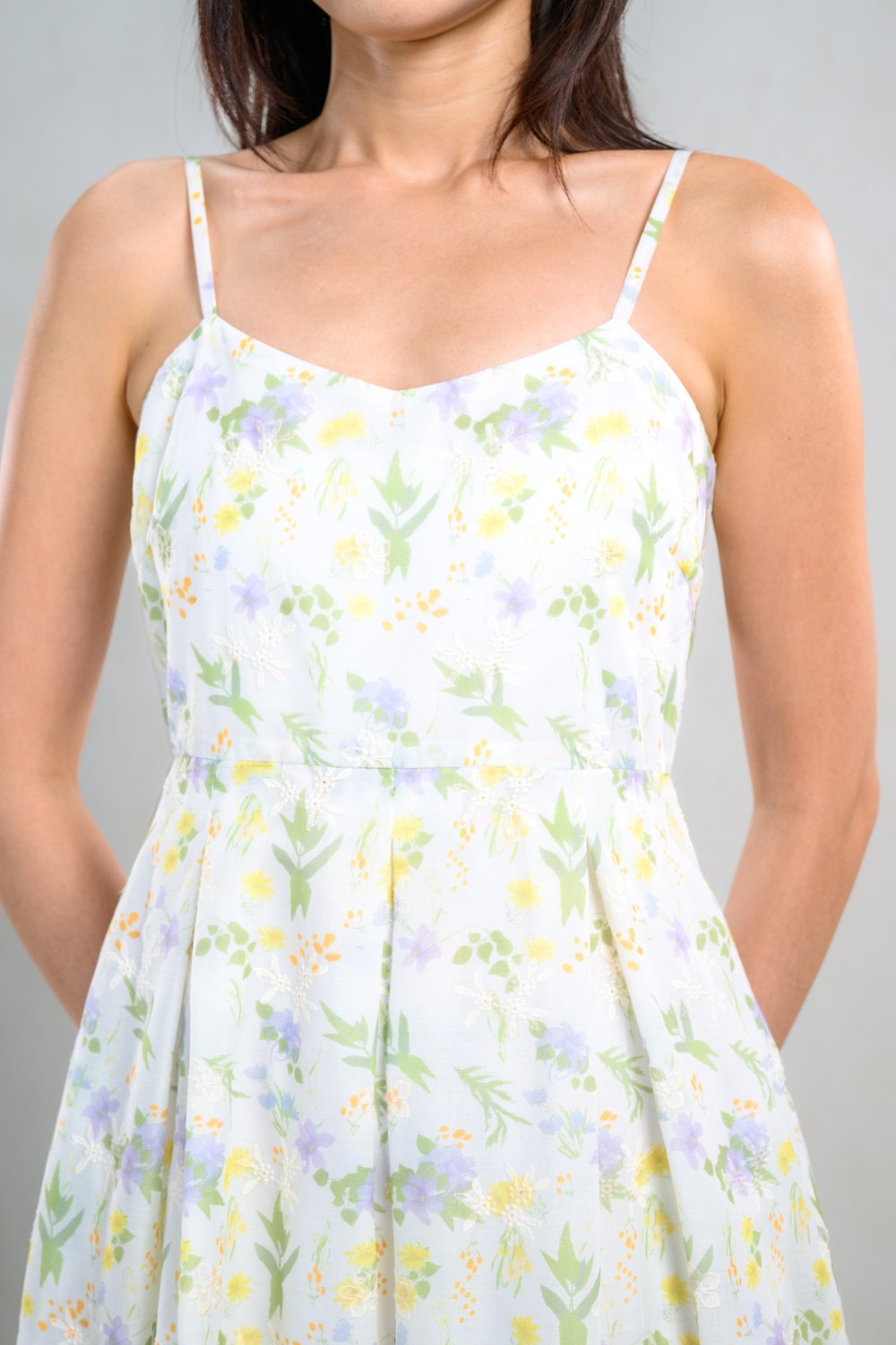 EMELYN GARDEN FLORAL EMB. SPAG MIDAXI DRESS