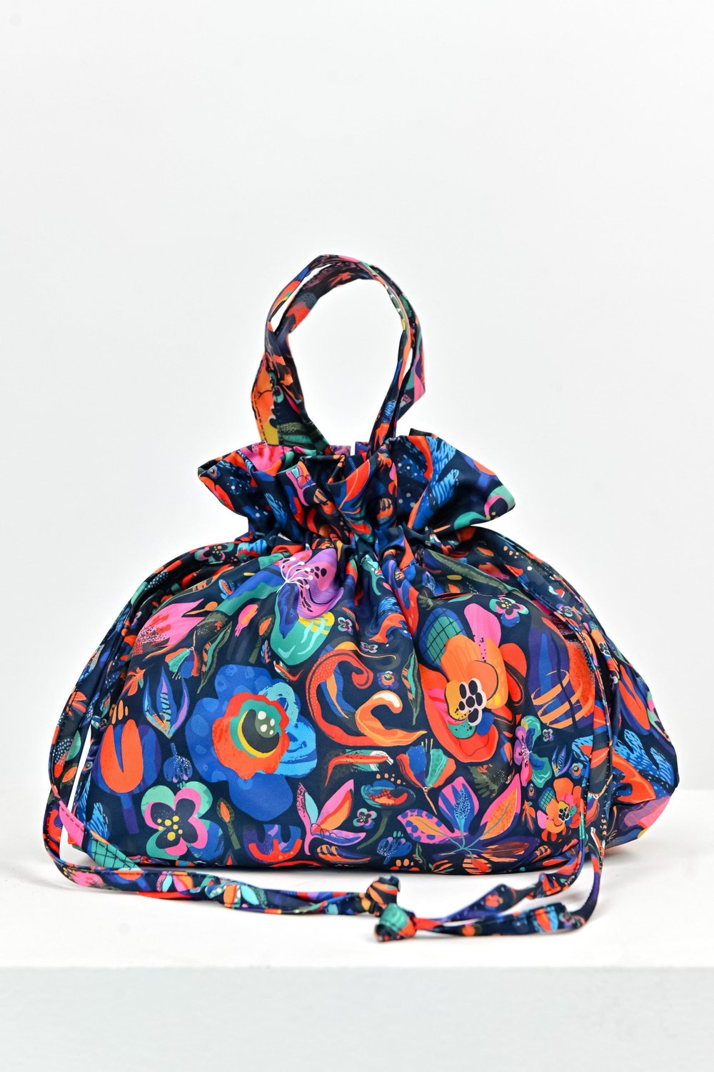 VIVID FLOWERS DUMPLING BAG