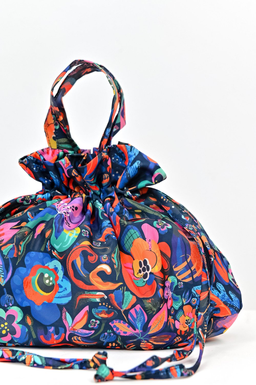 VIVID FLOWERS DUMPLING BAG