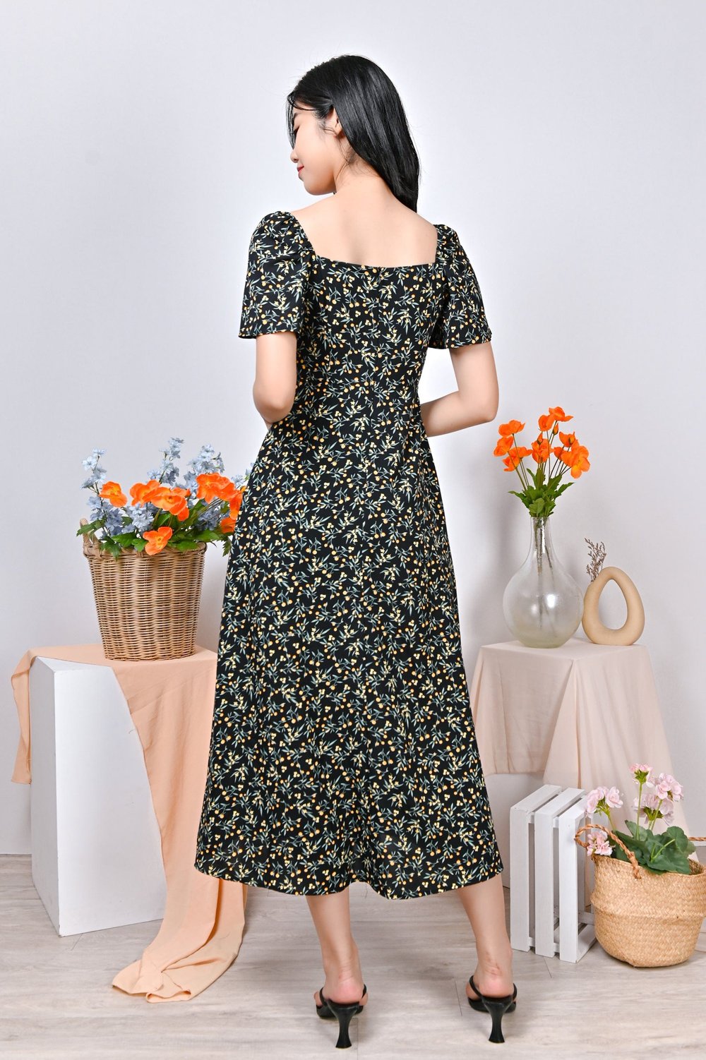 OCEANE FLORAL DRESS IN BLACK