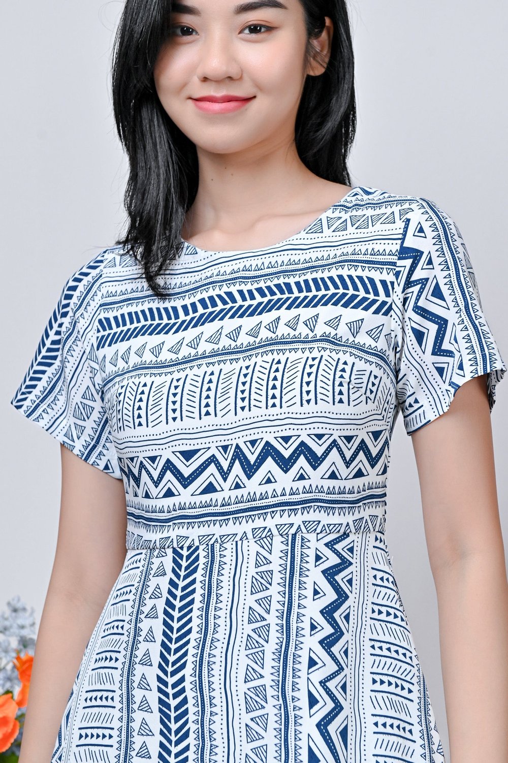 RASVEEN ROUND-NECK DRESS IN AZTEC