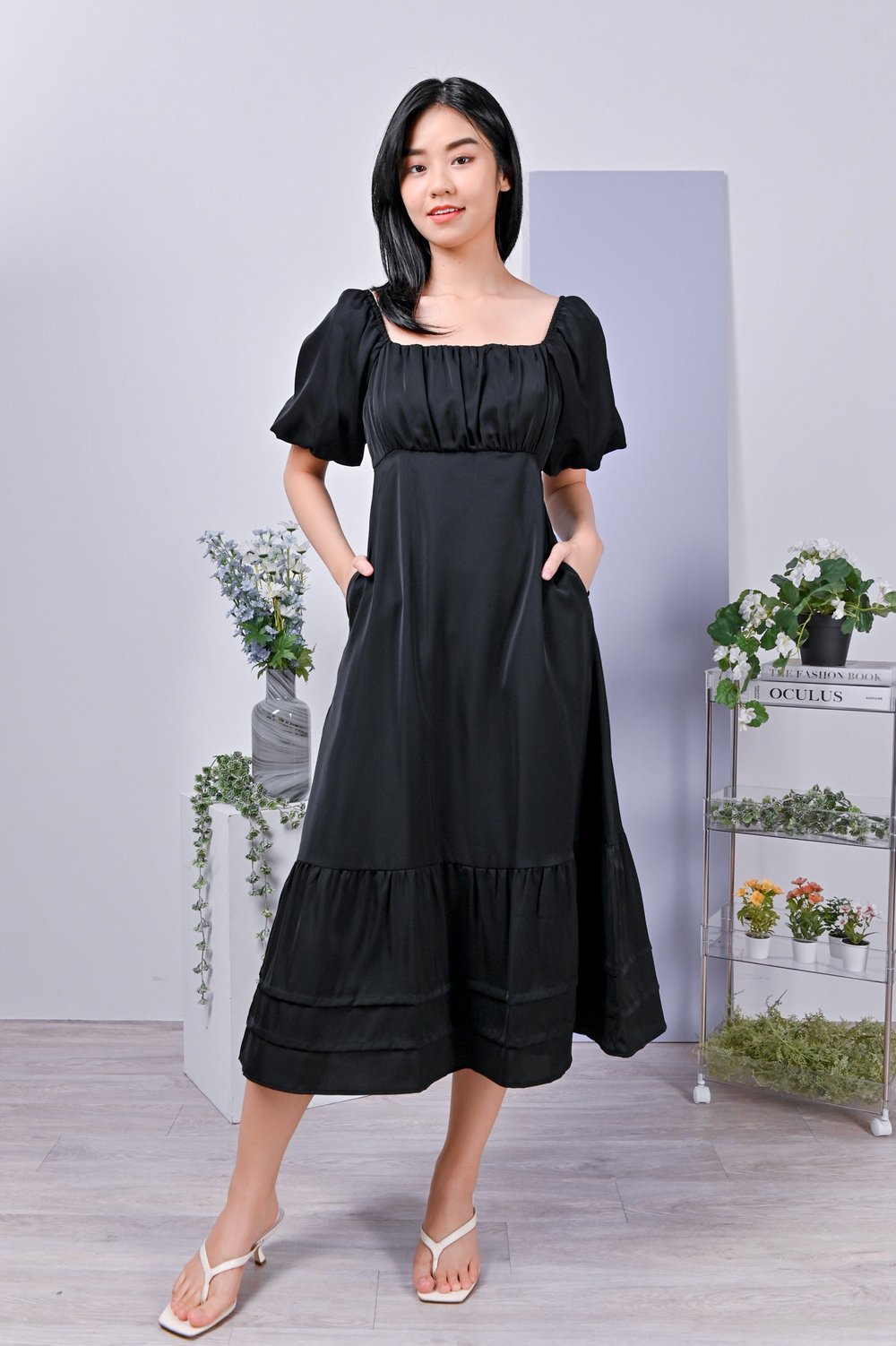 RYLYNN PUFF-SLEEVED MAXI DRESS IN BLACK