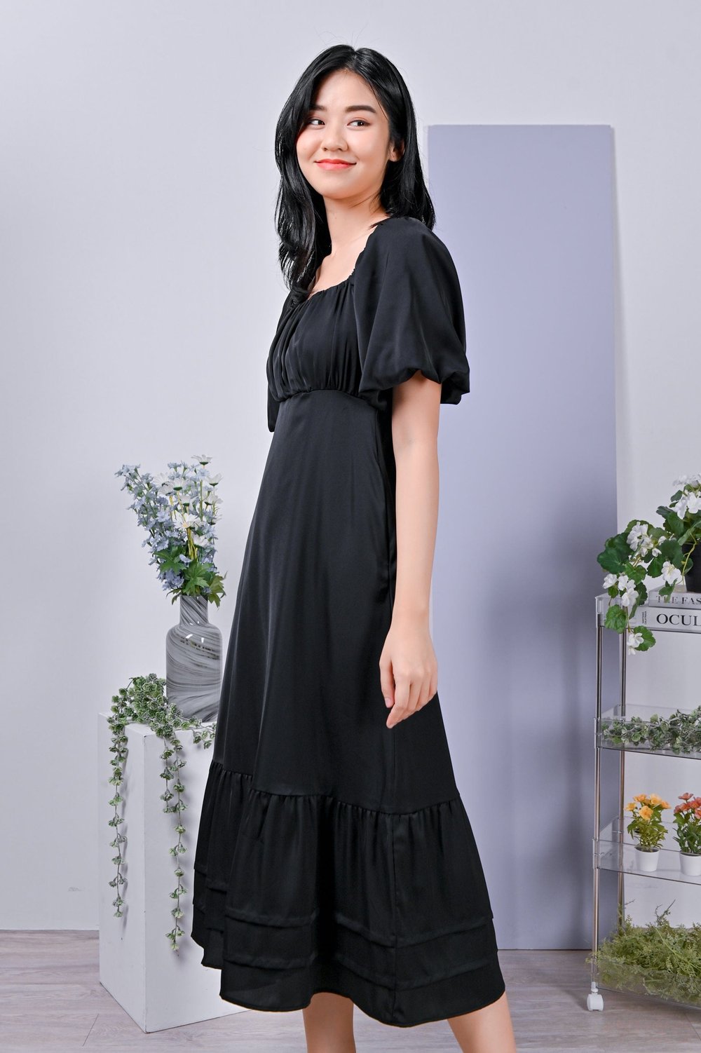 RYLYNN PUFF-SLEEVED MAXI DRESS IN BLACK
