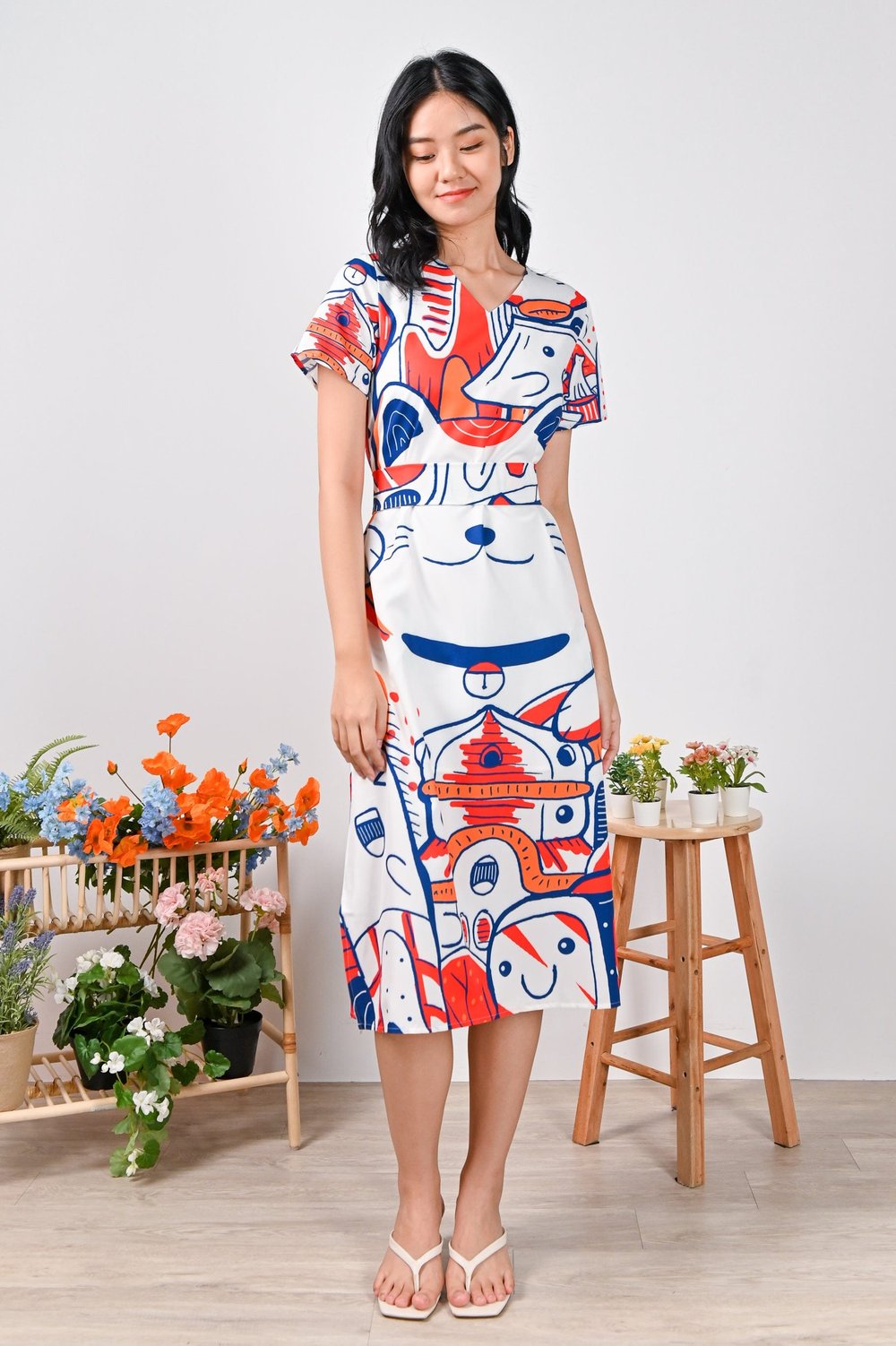 TOKYO SLEEVED MIDI DRESS IN COLOUR