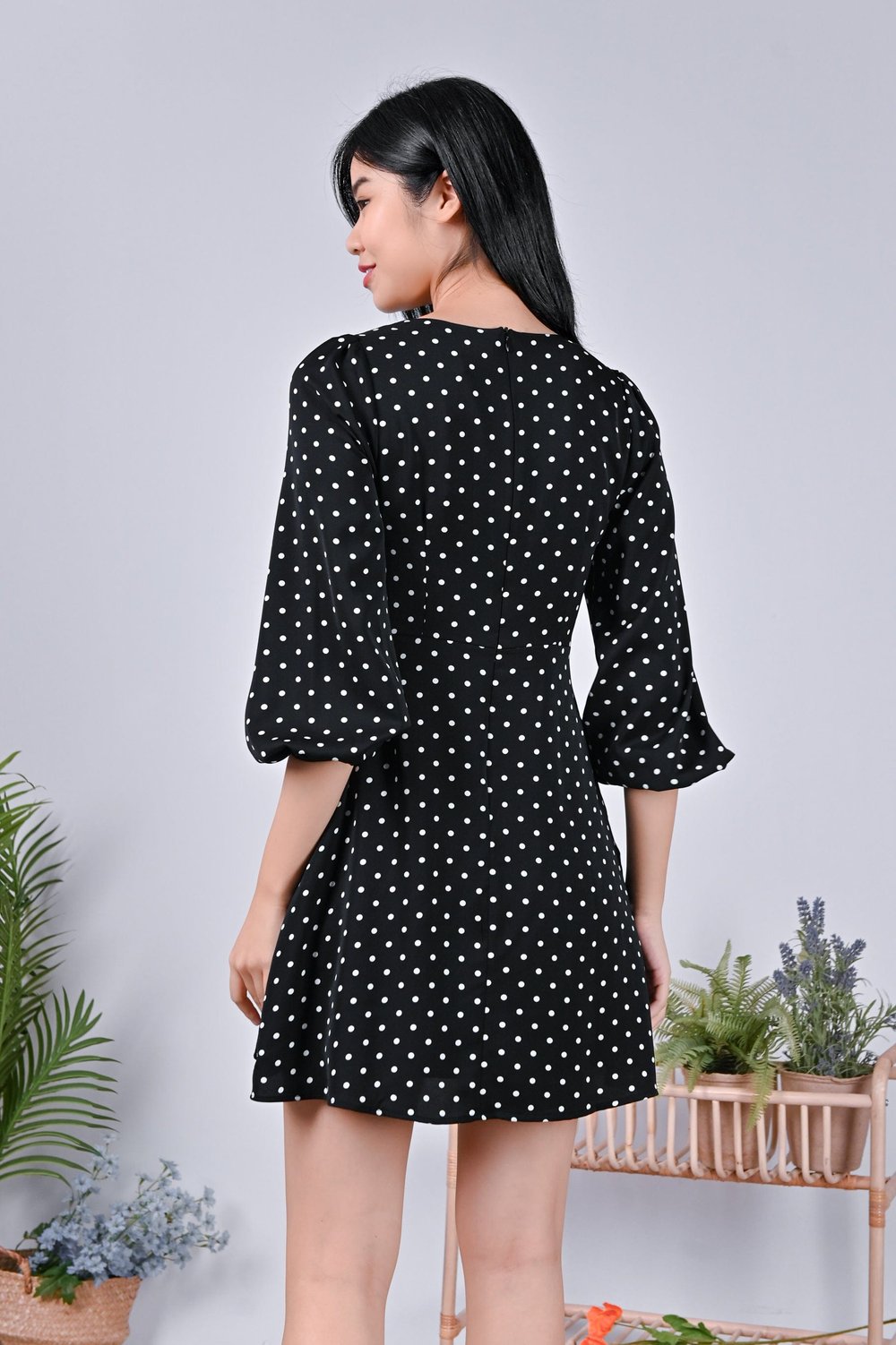 WERN SLEEVED DRESS IN BLACK POLKA