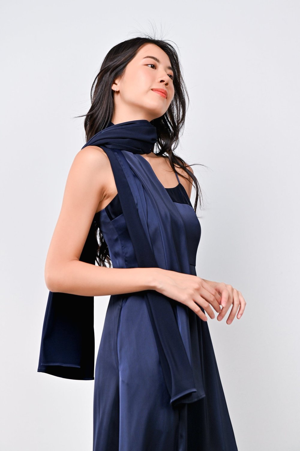 JAIME SHAWL / SCARF IN NAVY