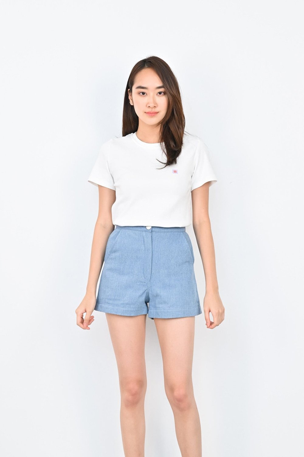 CRISTELLE SHORTS IN LIGHT-WASH