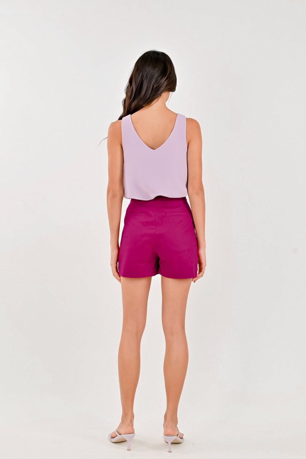 LOUISE PATCH-POCKET SHORTS IN MAGENTA