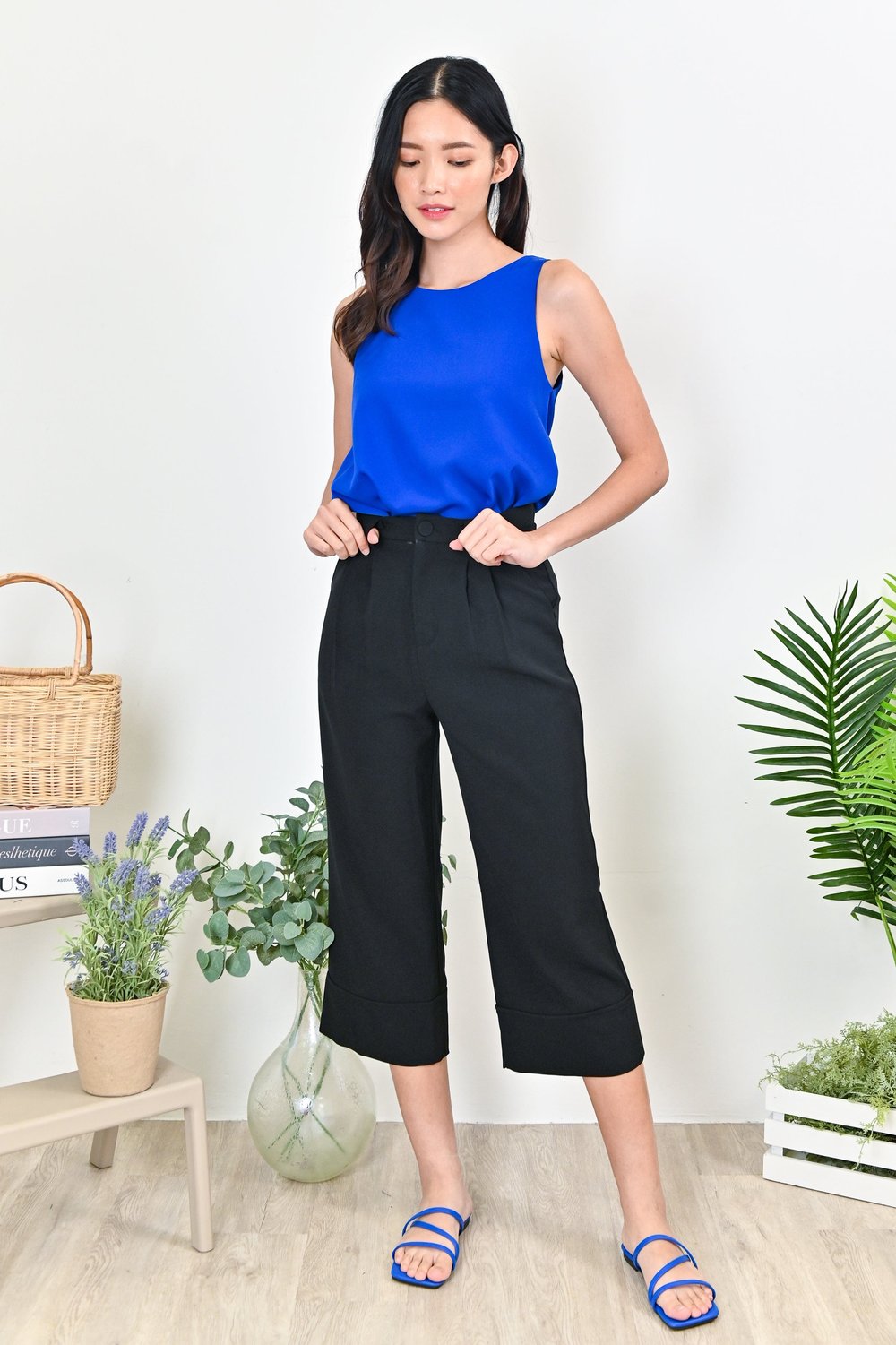 NIKKI CULOTTES IN BLACK