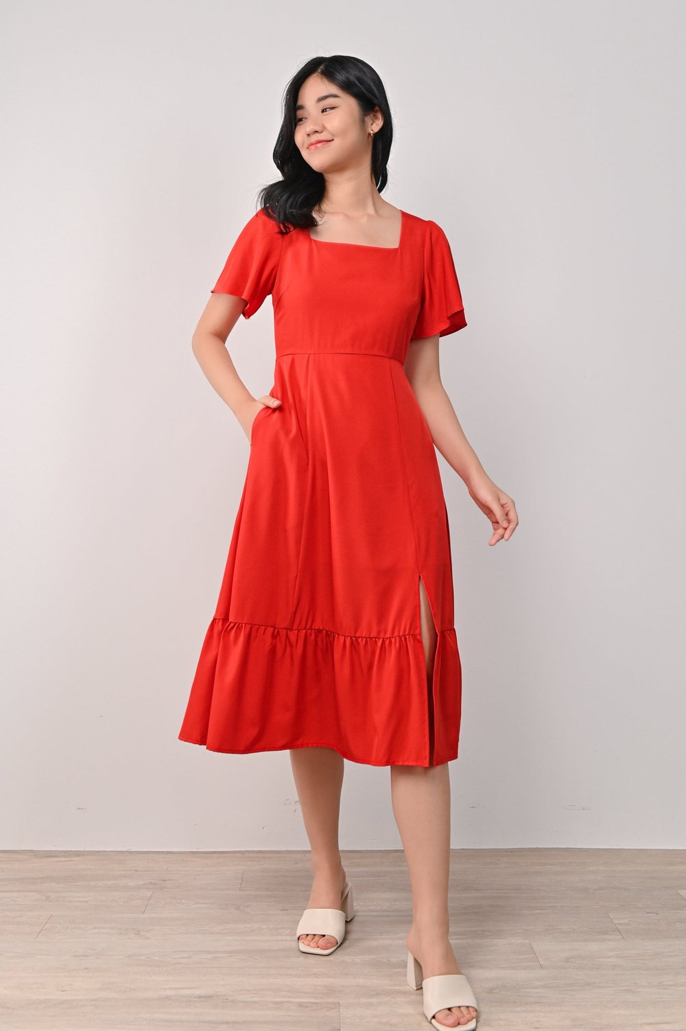 ANTONE SQUARE-NECK DRESS IN RED