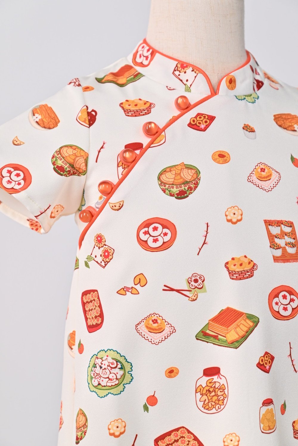 CNY SNACKS KIDS' CHEONGSAM IN CREAM