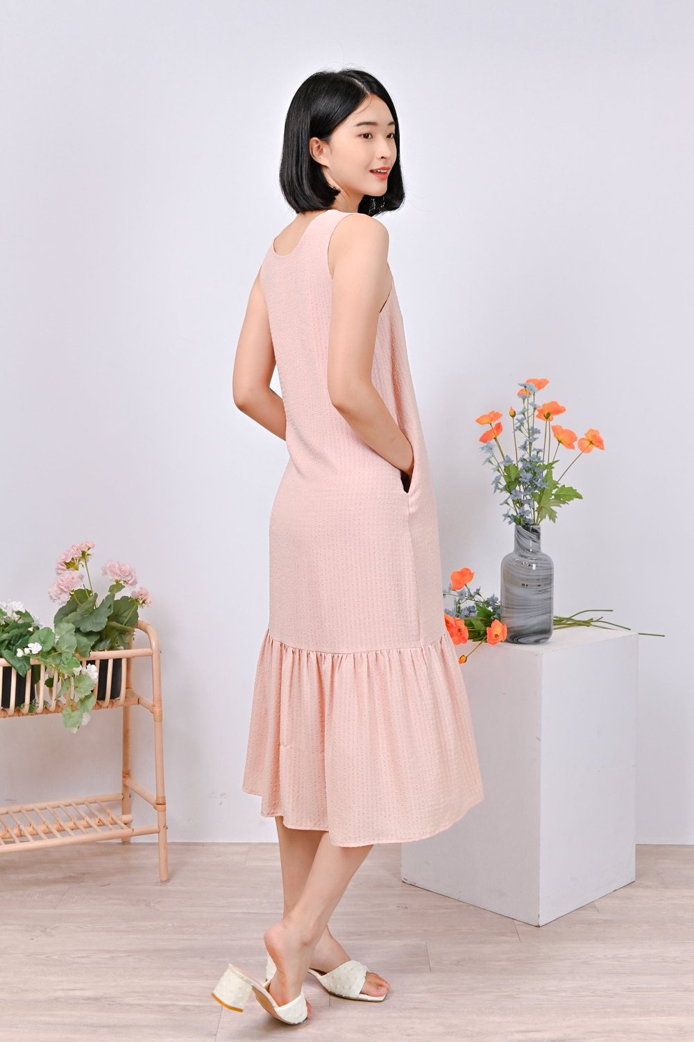 CORALINE TEXTURED TWO-WAY DRESS IN PINK