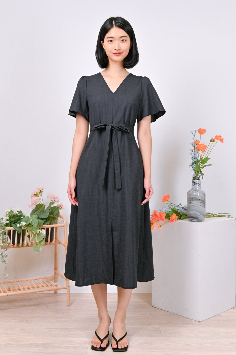 DENVER SLEEVED DRESS IN GUNMETAL