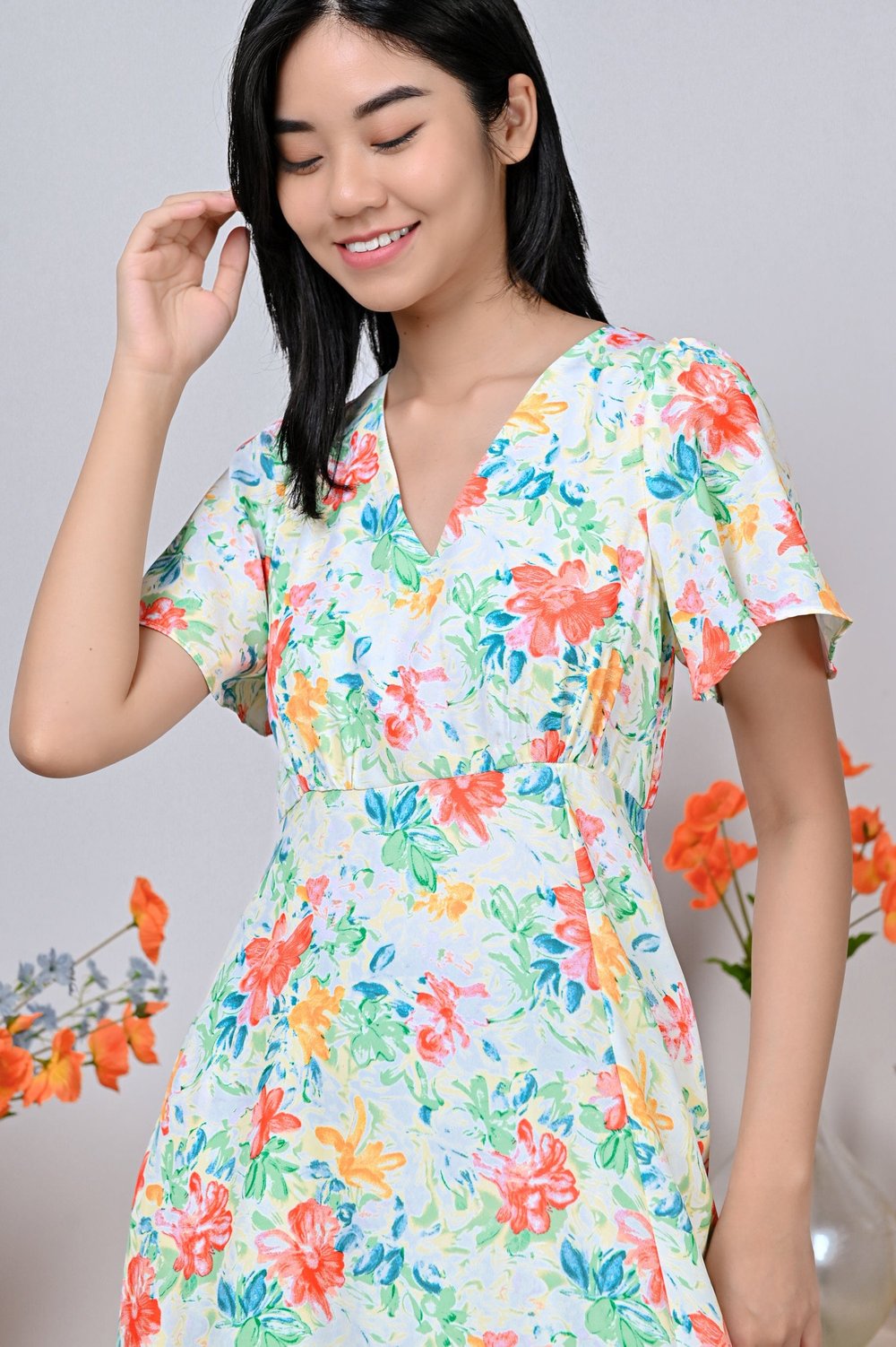 FIKA SLEEVED DRESS IN VIBRANT FLORAL