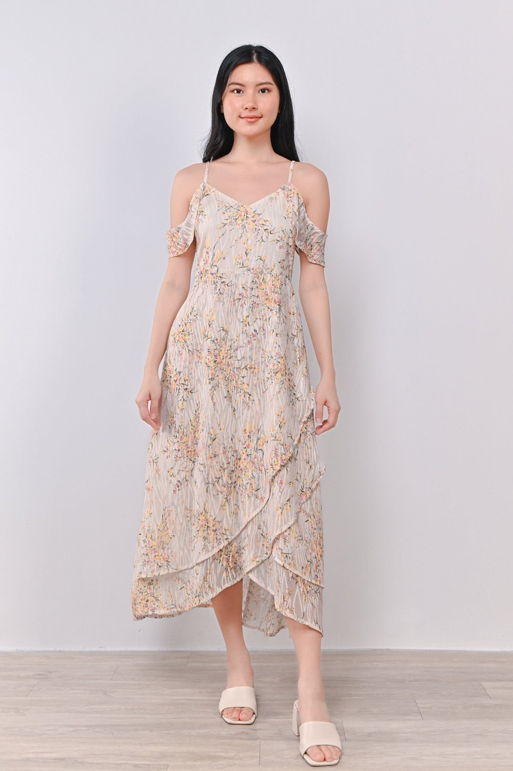 HALEY COLD-SHOULDER DRESS IN CREAM