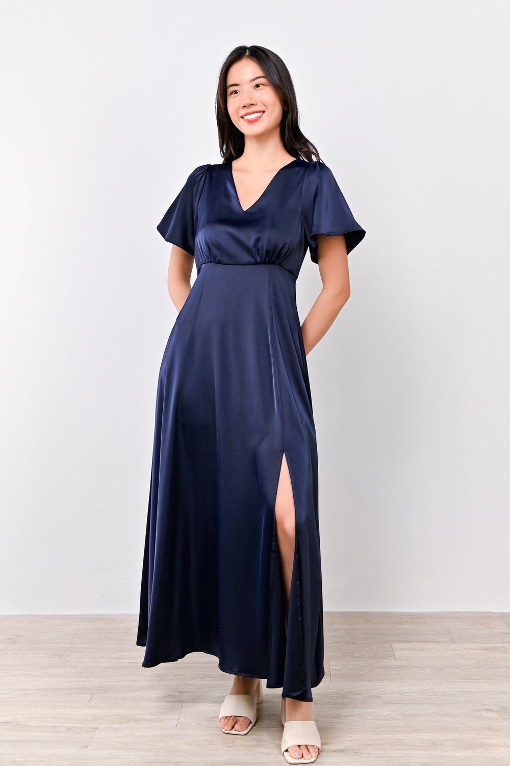 JI-AH SLEEVED MAXI DRESS IN NAVY