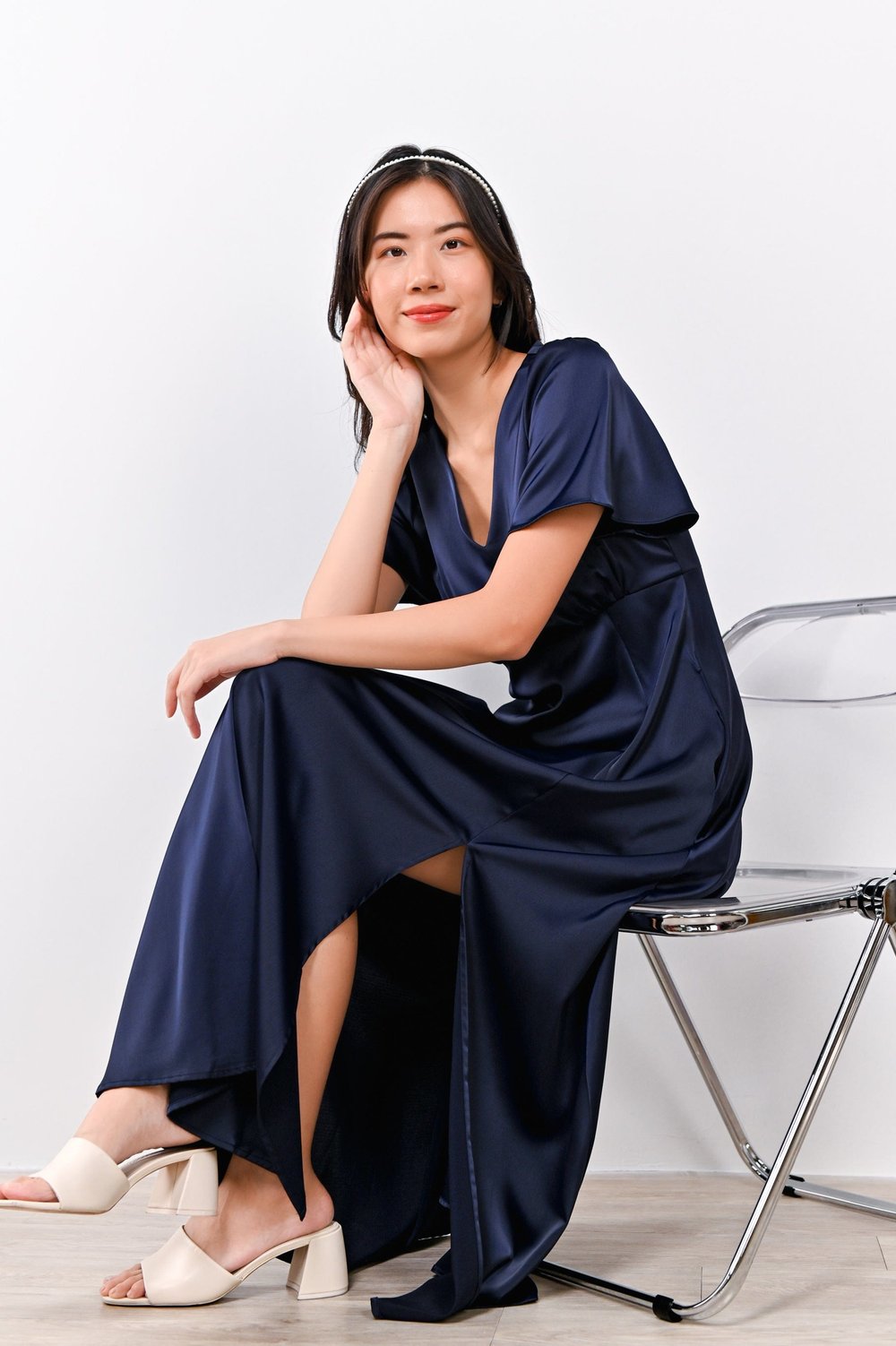 JI-AH SLEEVED MAXI DRESS IN NAVY