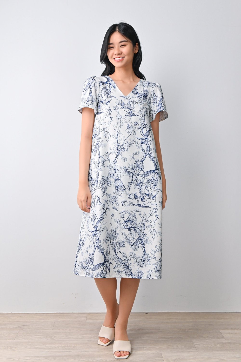 KARSYN TOILE SLEEVED DRESS IN BLUE