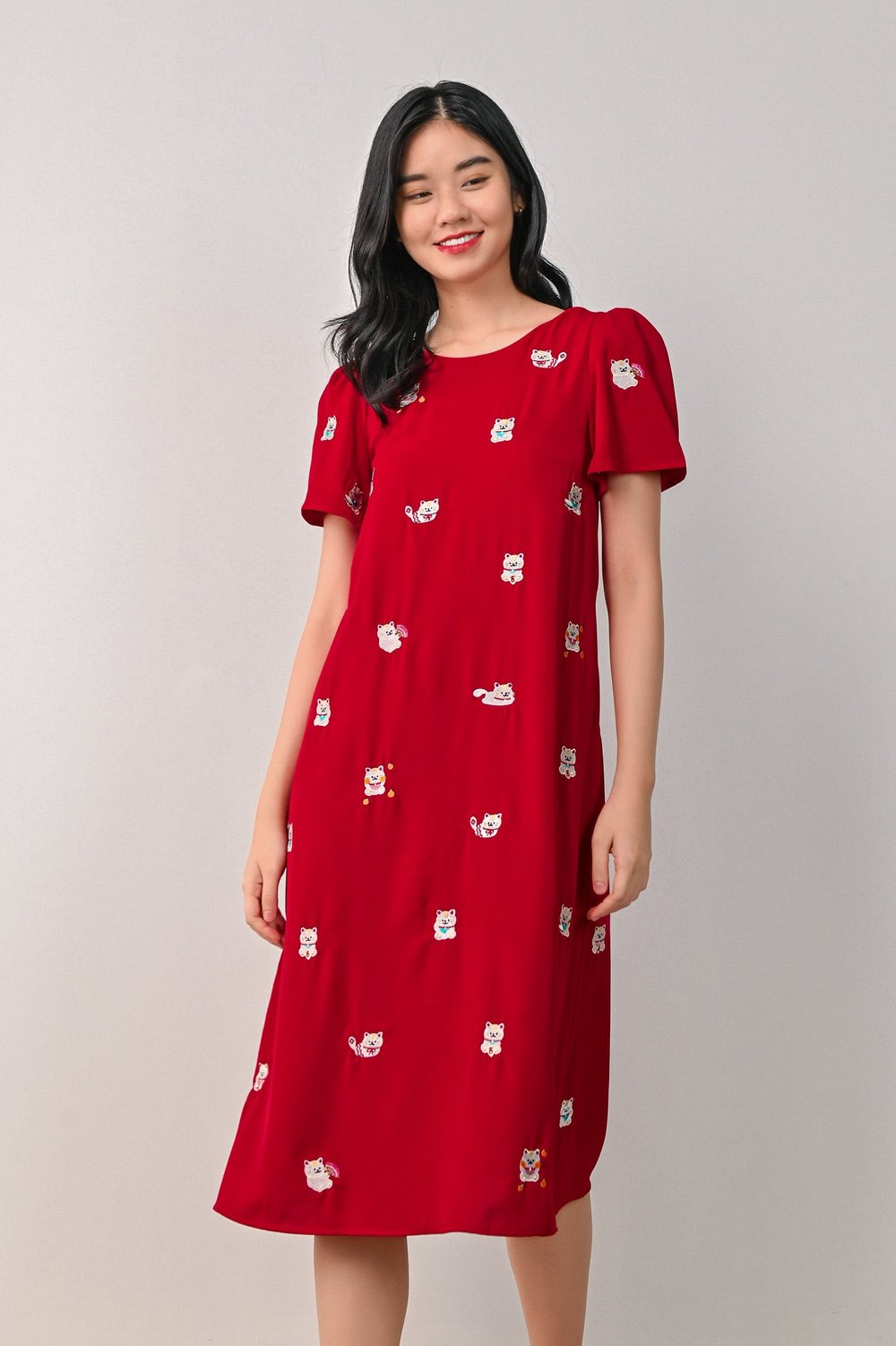 LUCKY CAT EMB. SLEEVED DRESS IN RED