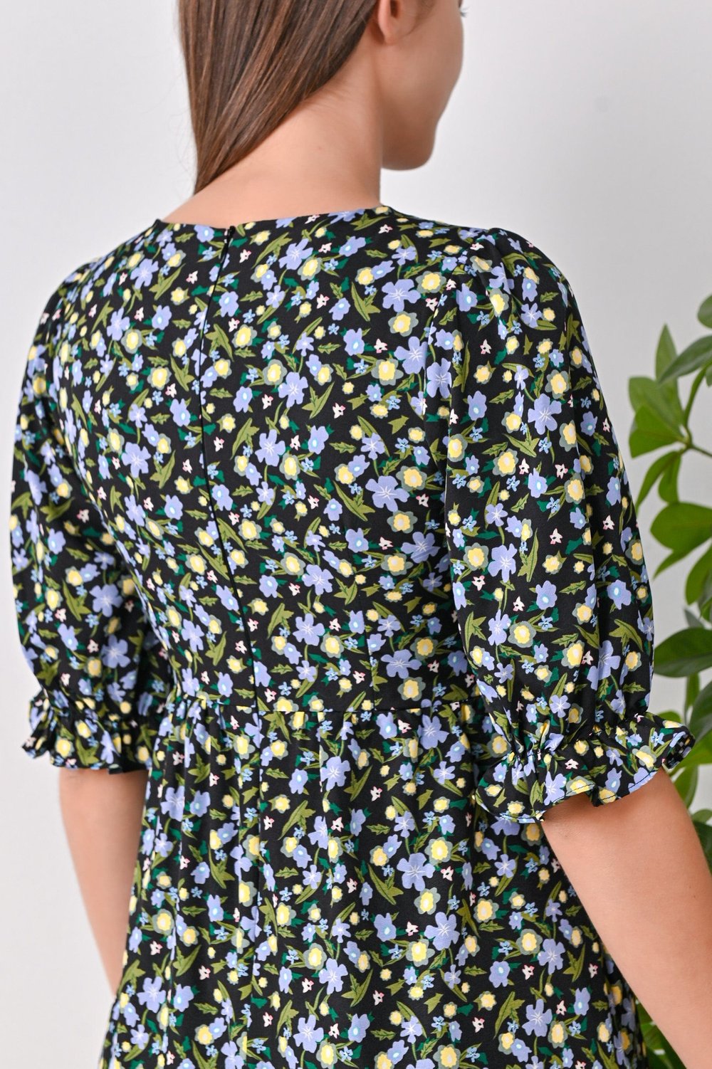 LYRIC FLORAL DRESS IN BLACK