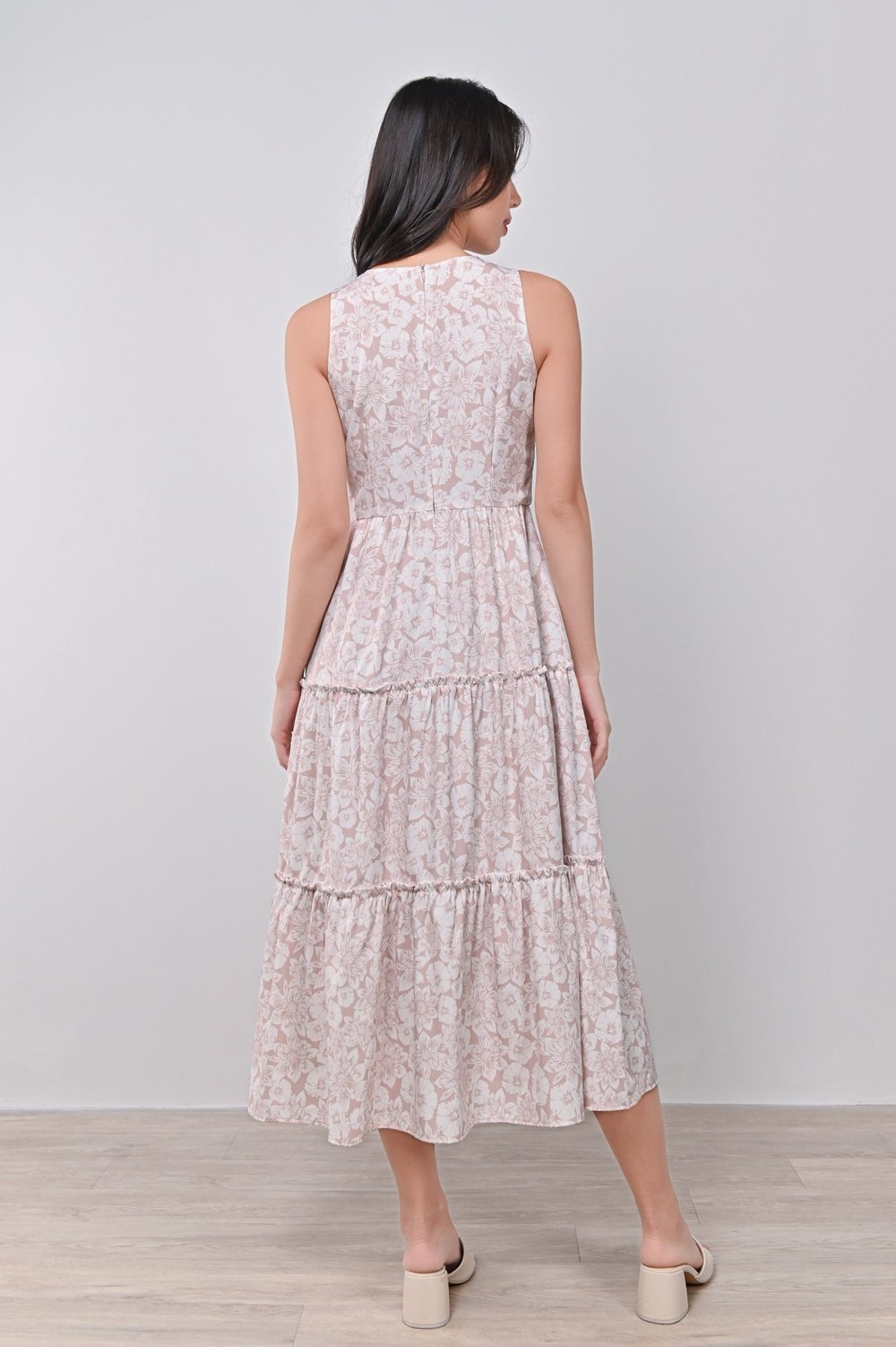 NUDE BLOOMS SLEEVELESS TIERED DRESS