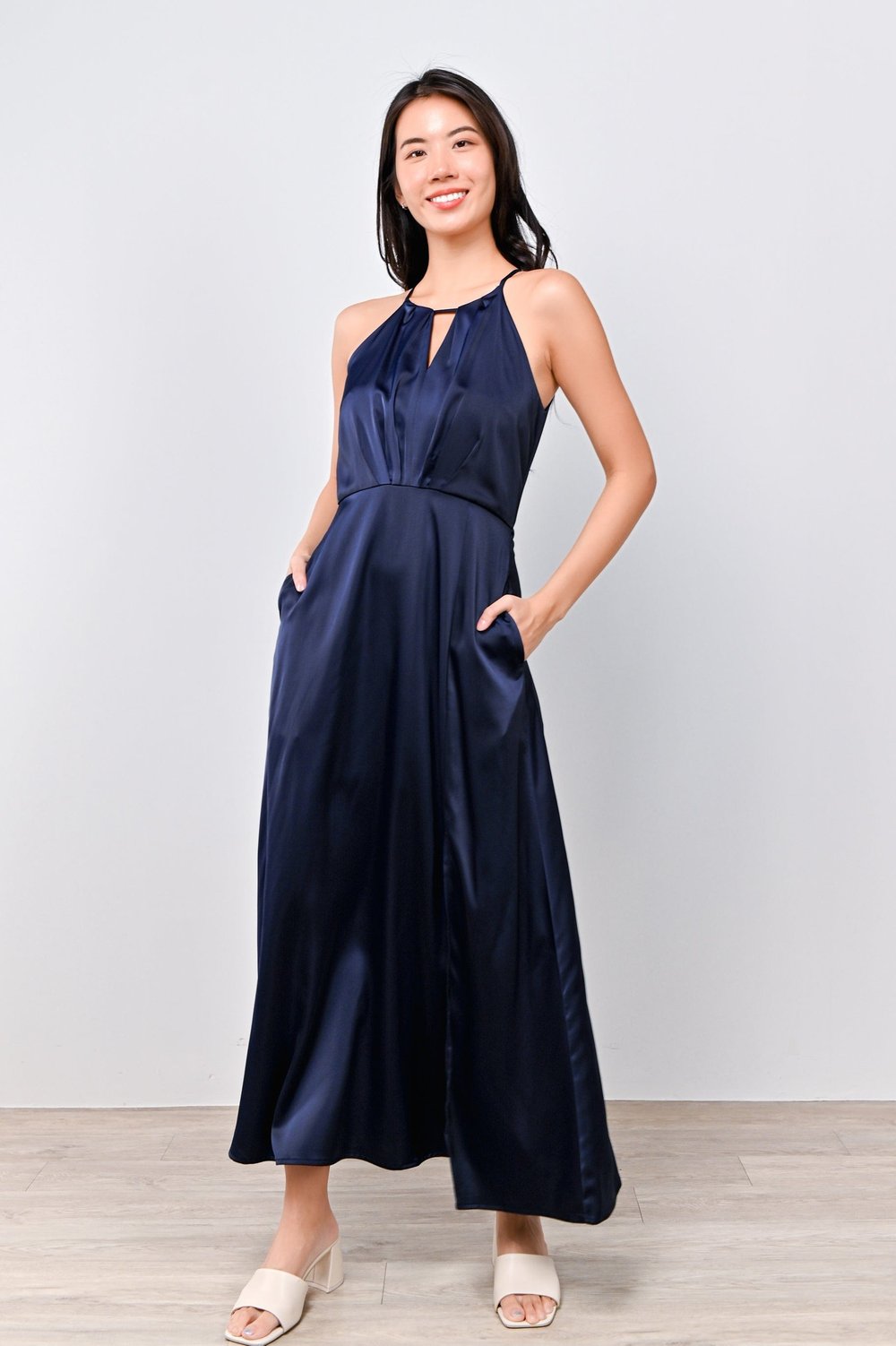 SEO-YEON KEYHOLE MAXI DRESS IN NAVY