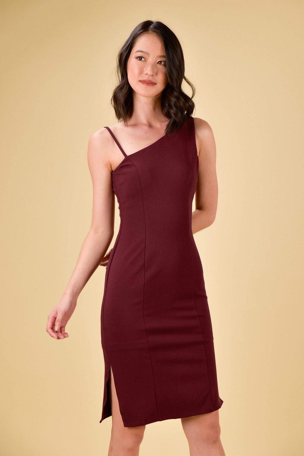 SHIRA ASYMETRICAL BODYCON DRESS IN WINE